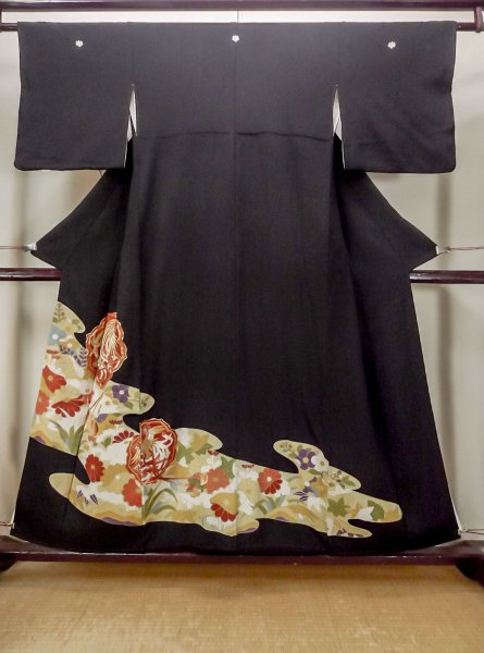 Photo1: M1228G Vintage Japanese women   Black TOMESODE formal / Silk. Chrysanthemum,   (Grade C) (1)