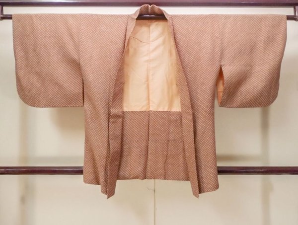 Photo1: N0305A Vintage Japanese women   Brown HAORI short jacket / Silk. Dapple pattern   (Grade C) (1)