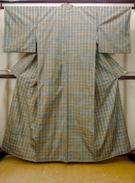 Photo1: N0430U Vintage Japanese women  Grayish Green TSUMUGI pongee / Silk. Plaid Checks   (Grade B) (1)