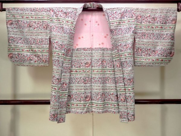 Photo1: Mint N0529O Vintage Japanese women   Multi Color HAORI short jacket / Silk. Chinese flower,   (Grade A) (1)