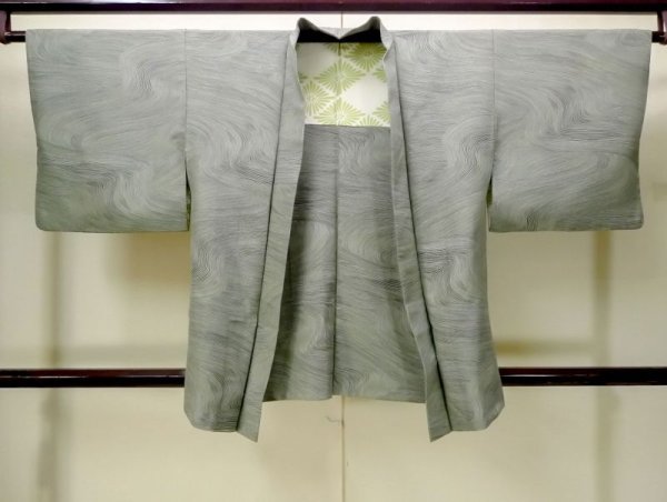 Photo1: N0529S Vintage Japanese women  Grayish Green HAORI short jacket / Silk. River,   (Grade C) (1)