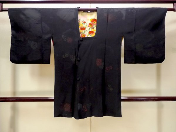 Photo1: N0529W Vintage Japanese women   Black MICHIYUKI outer coat / Silk. Peony,   (Grade B) (1)