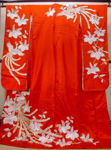 Photo1: N0605A Vintage Japanese women  Shiny Red KAKESHITA under Uchikake / Silk. Phoenix,   (Grade B) (1)