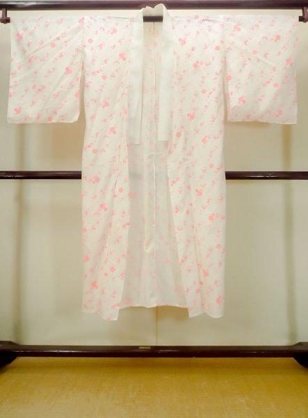 Photo1: N0611Y Vintage Japanese women   White JUBAN undergarment / Cotton. Flower, Stains/Soils all over.  (Grade D) (1)