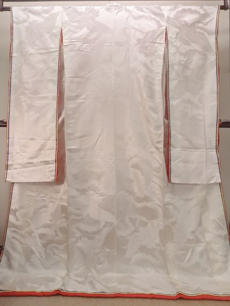 Photo1: N0827A Vintage Japanese women   White KAKESHITA under Uchikake / Silk.    (Grade C) (1)