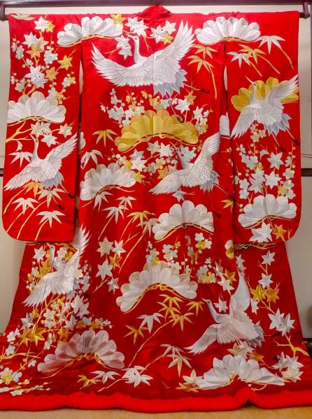 Photo1: N0827G Vintage Japanese women  Shiny Red KAKESHITA under Uchikake / Silk. UME plum bloom,   (Grade B) (1)