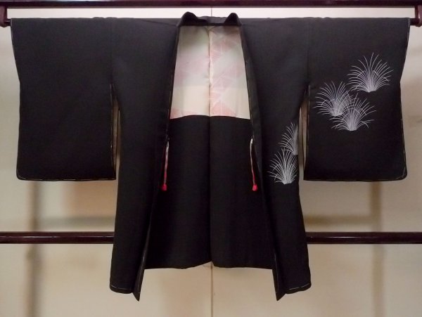 Photo1: N0930X Vintage Japanese kimono  Pale Black HAORI short jacket for women / Silk. Tall grass,   (Grade B) (1)