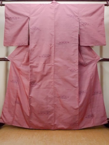 Photo1: N1007Z Vintage Japanese kimono  Grayish Pink TSUMUGI pongee for men / Silk. Line,   (Grade B) (1)