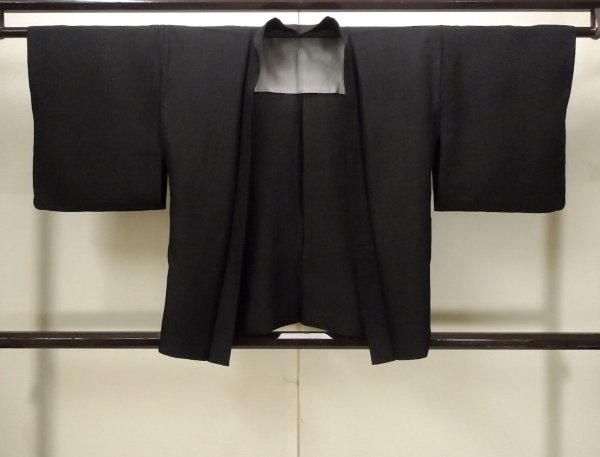 Photo1: N1101Y Vintage Japanese kimono   Black HAORI short jacket for women / Silk.  The lining has a few soils, stains or turned yellow.  (Grade B) (1)