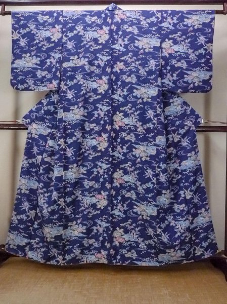 Photo1: N1112Q Vintage Japanese kimono  Dark Indigo Blue KOMON dyed for women / Silk. Flower,   (Grade B) (1)